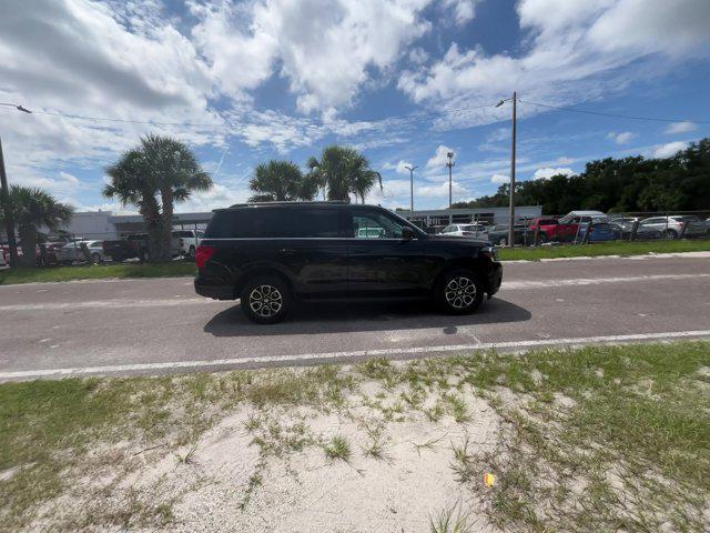 2022 ford expedition xlt
