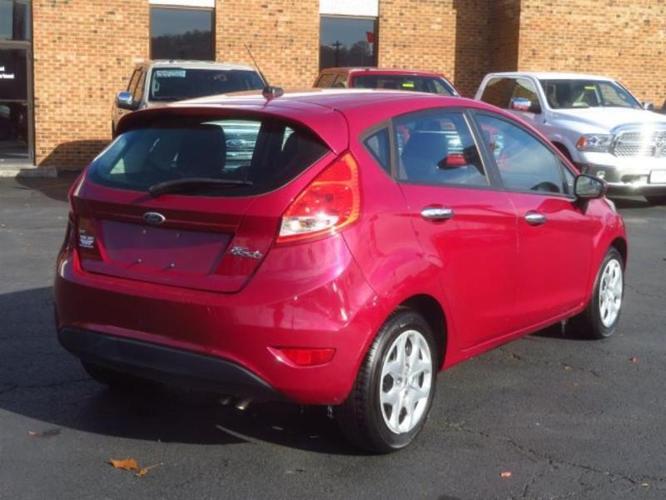 2011 ford fiesta se se 4dr hatchback for sale in charleston, west virginia