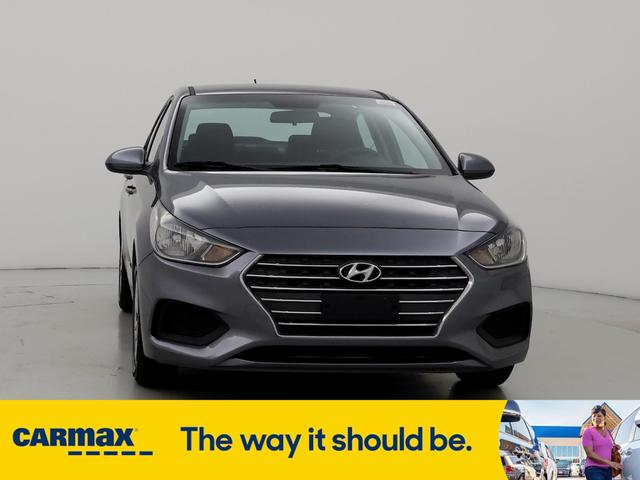 2019 hyundai accent se