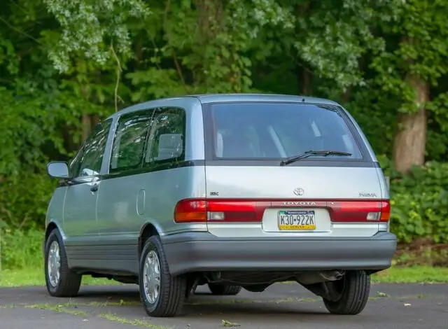 1991 toyota previa super low 57k miles 7 passenger power windows carfax garaged!