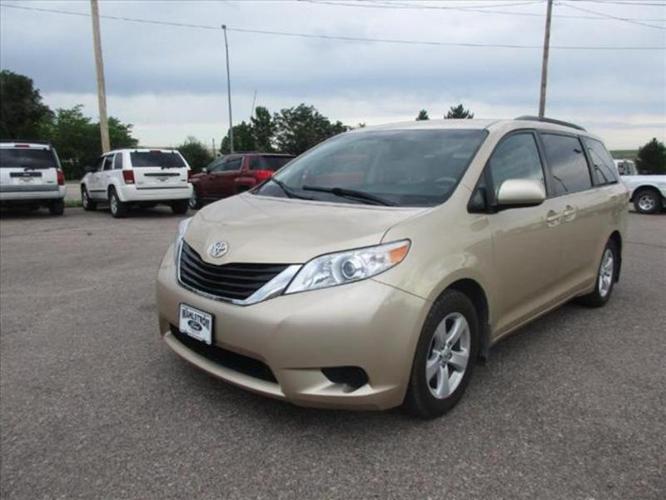 2012 toyota sienna le 8-passenger le 8-passenger 4dr mini-van v6 for sale in chadron, nebraska