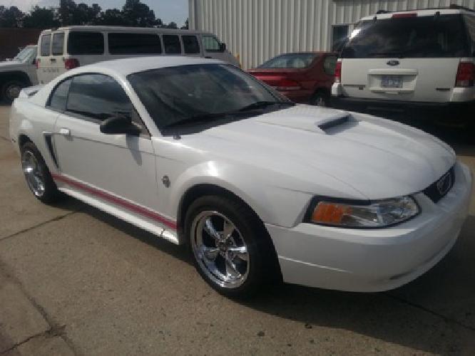 1999 v6 ford mustang (needs new seal on transmission in windsor, nc