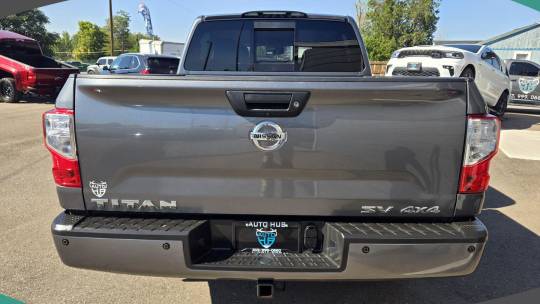 2017 Nissan Titan