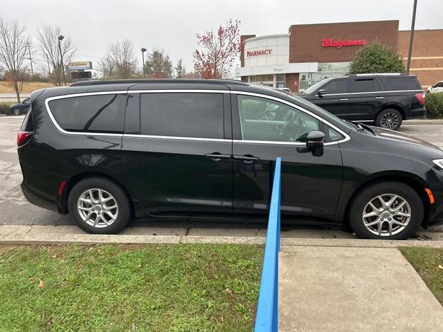2022 chrysler pacifica touring-l
