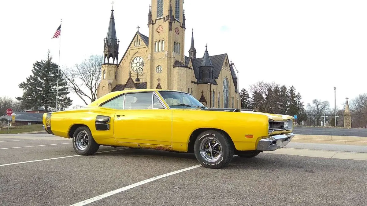 1969 dodge super bee coupe yellow rwd automatic superbee