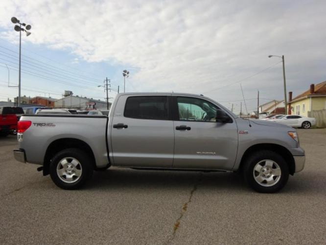 2012 toyota tundra grade 4x4 grade 4dr crewmax cab pickup sb (5.7l v8 for sale in huntington, west virginia
