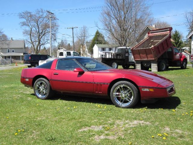 1989 chevrolet corvette l-98 2 dr hatchback coupe w/glass top only 30k clean