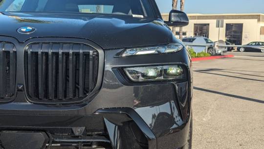 2025 BMW X7