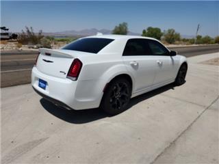 2023 Chrysler 300 s v8