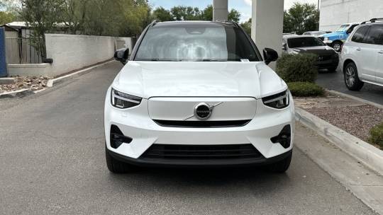 2023 Volvo XC40