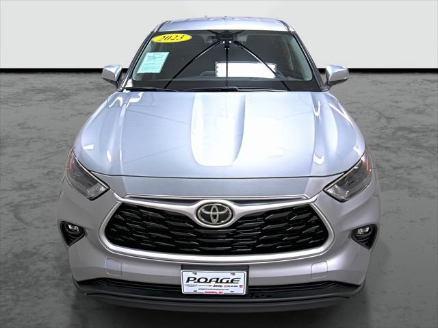 2023 toyota highlander le