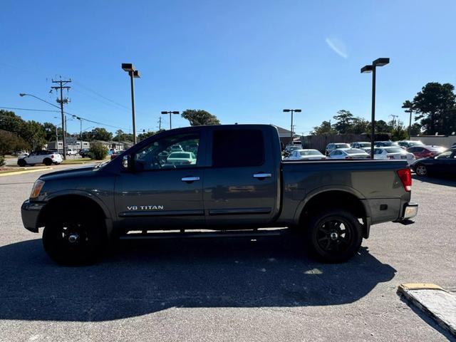 2010 nissan titan le