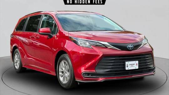 2022 toyota sienna le 8-passenger