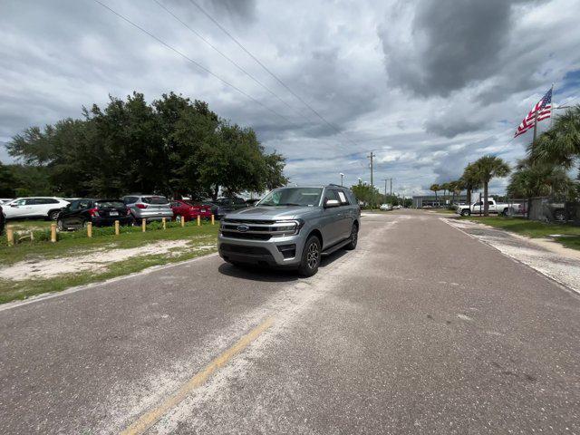 2023 ford expedition xlt