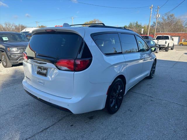 2018 chrysler pacifica touring-l