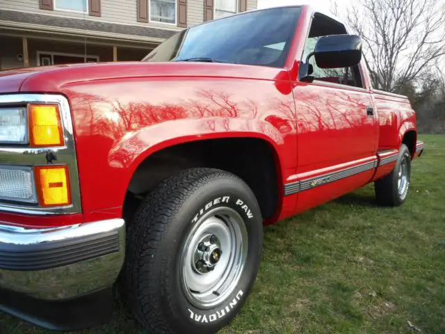 1990 chevrolet scottsdale 1500 with only 7,270 orig mi truck is in new orig cond