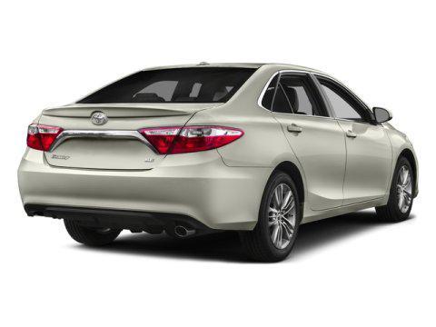 2016 toyota camry se