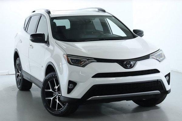 2018 toyota rav4 in delavan, wisconsin