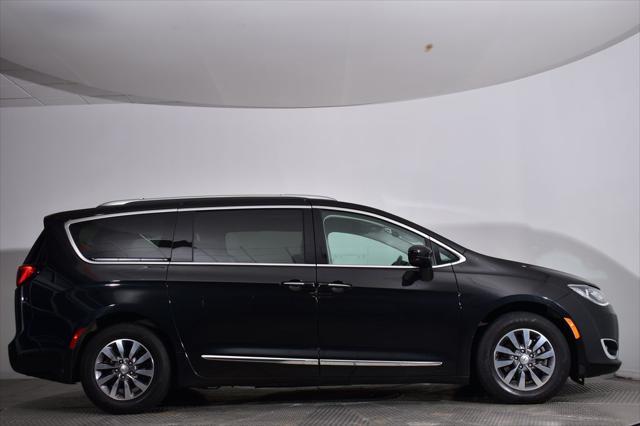 2019 chrysler pacifica touring-l plus