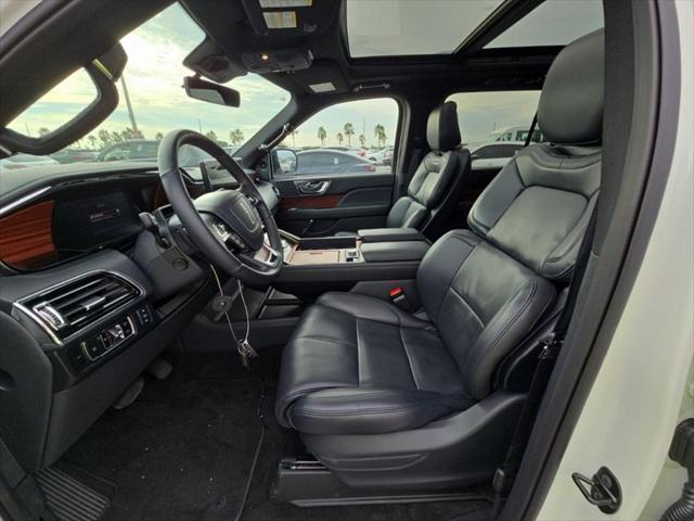 2024 lincoln navigator premiere