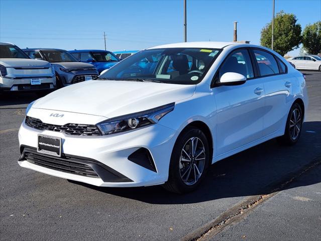 2023 kia forte lxs