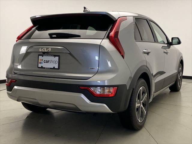 2023 kia niro lx