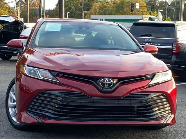 2020 toyota camry le
