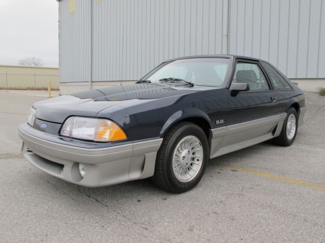 1989 ford mustang gt 5.0l, rare! only 2700 miles!!