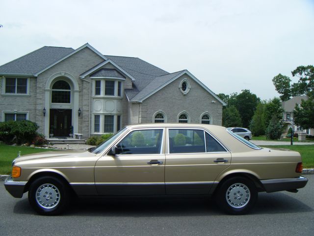 mercedes benz 560sel, 1986 champagne,46,000 (1) owner,mint condition,showroom