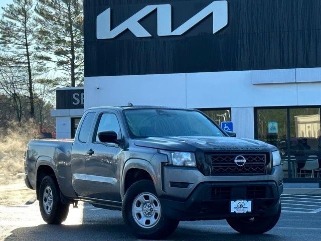 2022 nissan frontier s