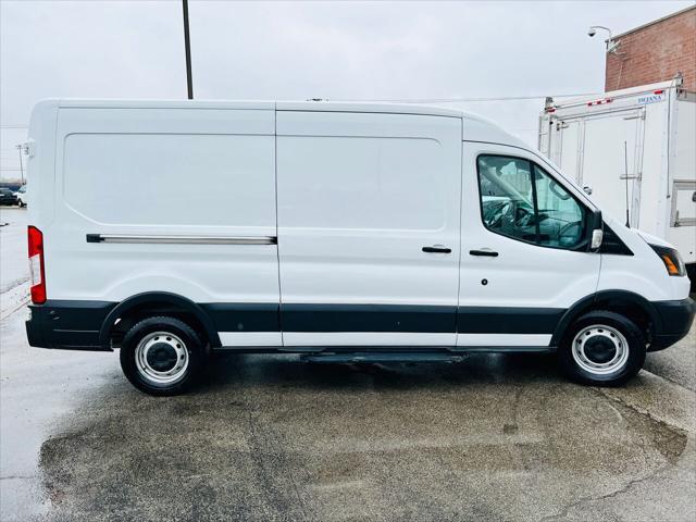 2017 ford transit-150 base