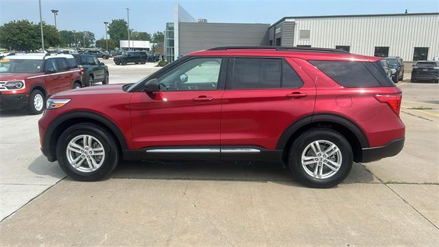 2022 ford explorer xlt