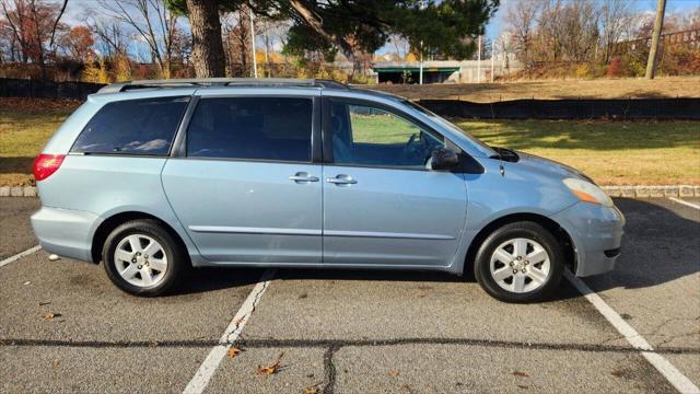2006 toyota sienna le