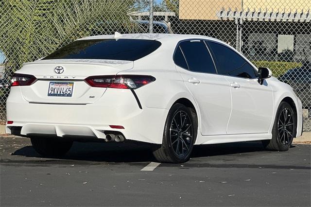 2024 toyota camry se
