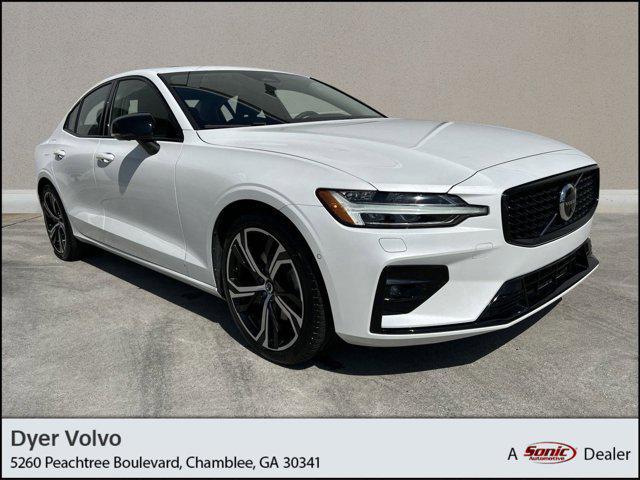 2024 volvo s60 b5 ultimate dark theme