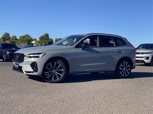 2024 volvo xc60 b5 plus dark