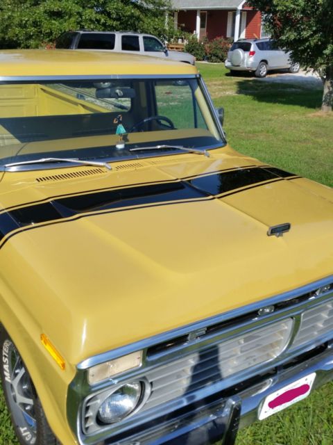 390 v8 1975 ford f150 pickup truck classic excellent used condition explorer