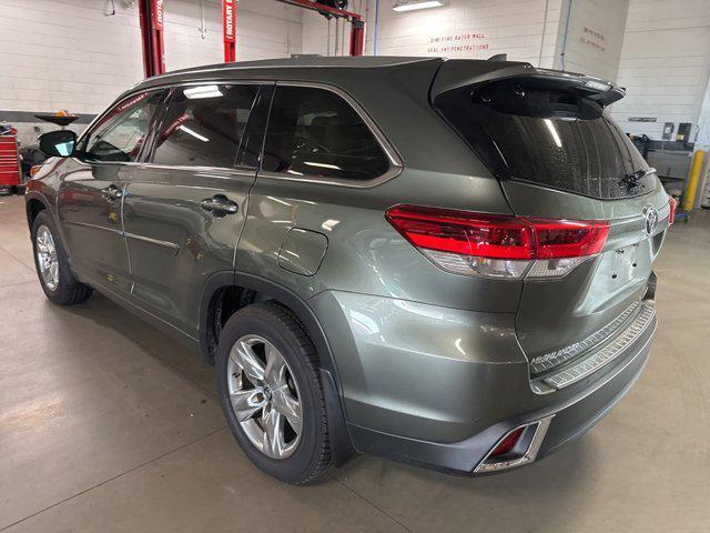 2018 toyota highlander limited