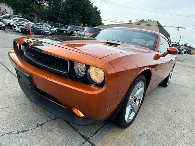 2011 dodge challenger base