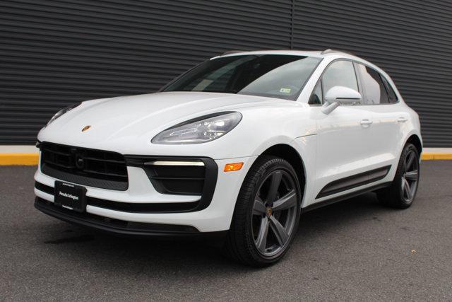 2024 porsche macan base