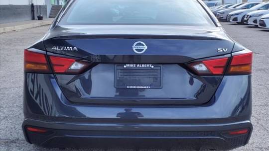 2022 nissan altima 2.5 sv