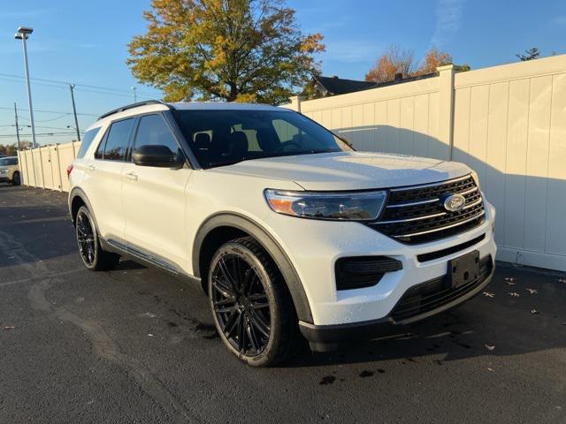 2020 ford explorer xlt