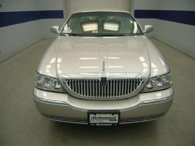 2010 lincoln town car signature limited in richmond, va