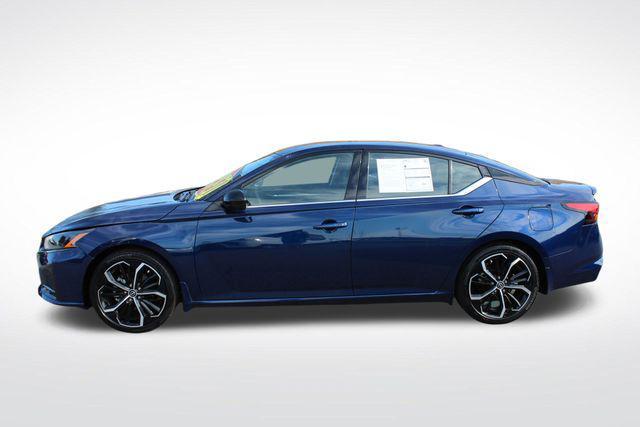2023 nissan altima sr fwd