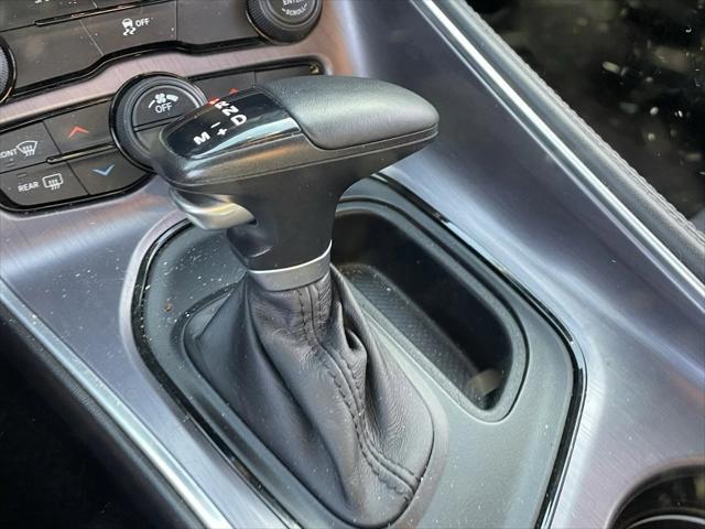 2016 dodge challenger sxt