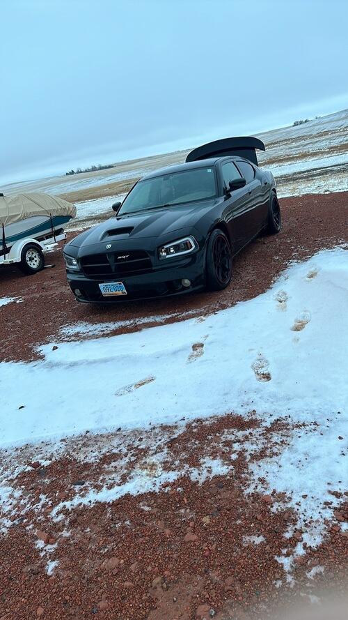 2006 dodge charger srt8 6.1 hemi rwd 164k on the dash car has a whole bunch of upg