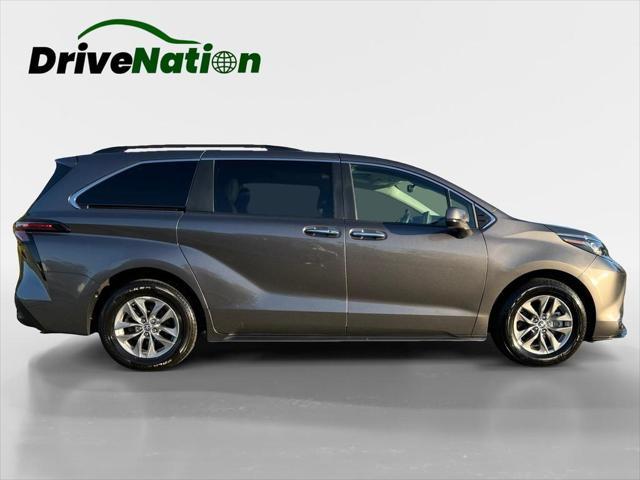 2023 toyota sienna xle 8 passenger