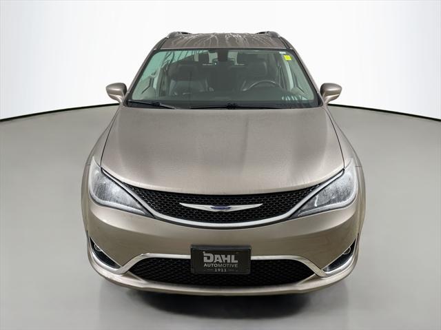 2017 chrysler pacifica touring-l