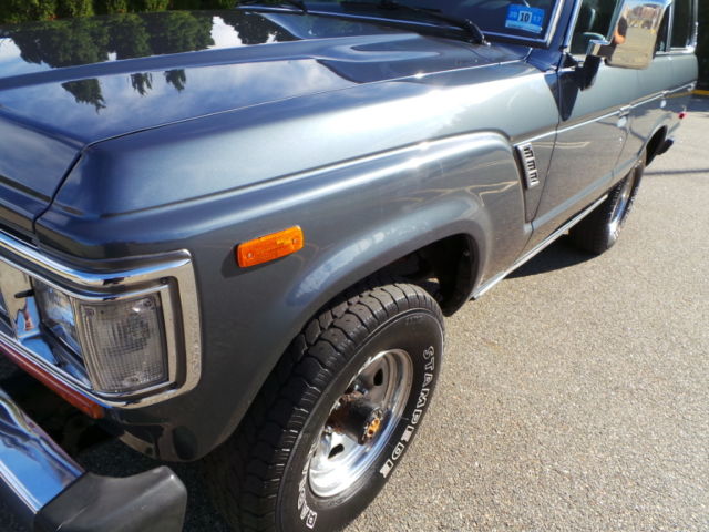 1990 land cruiser fj62 90,371 original miles truck is in like new condition