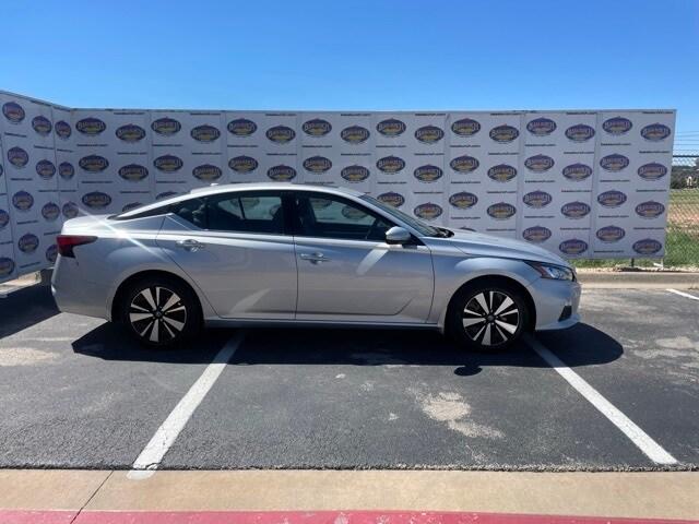 2021 nissan altima 2.5 sv